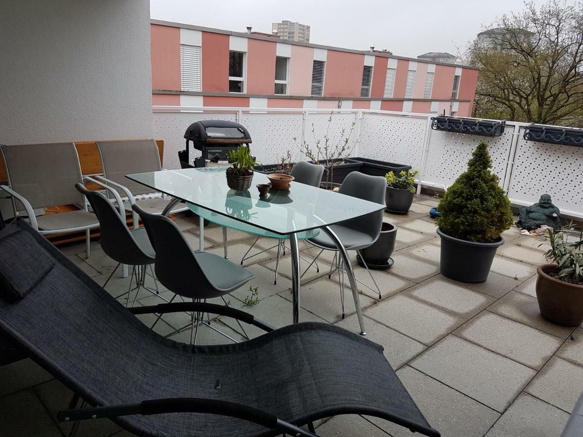 Zimmer In Penthouse-Wohnung Windisch Exterior photo